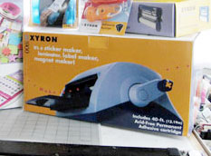 Xyron Model 900 Sticker Magnet Maker Laminator Machine + NEW